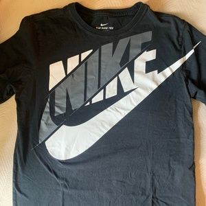 Nike Graphic Tshirt